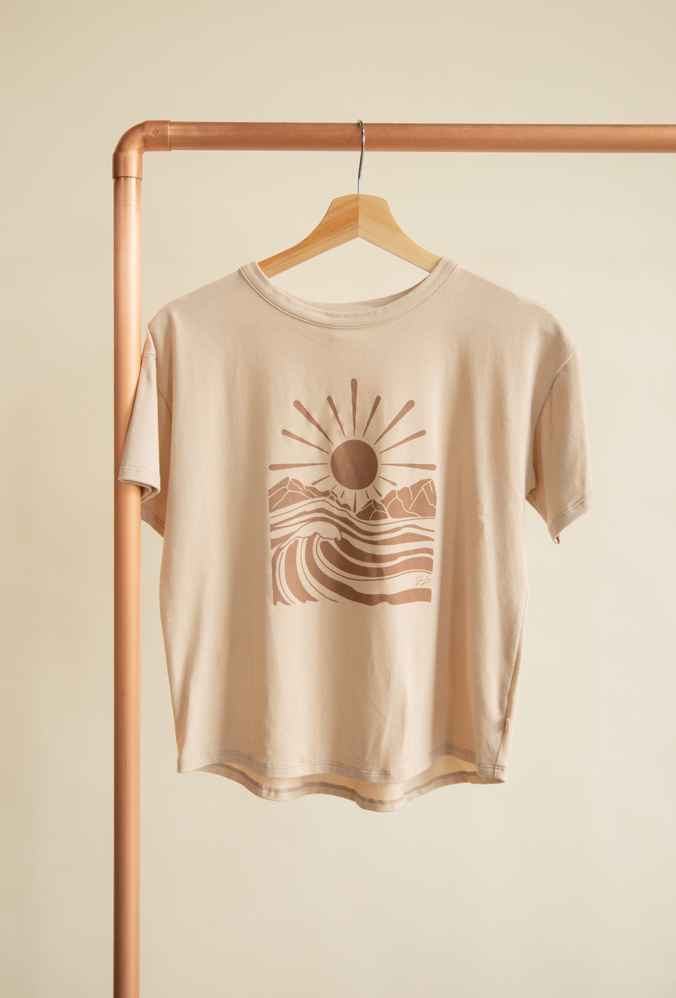 Graphic Essential Tee - Youth